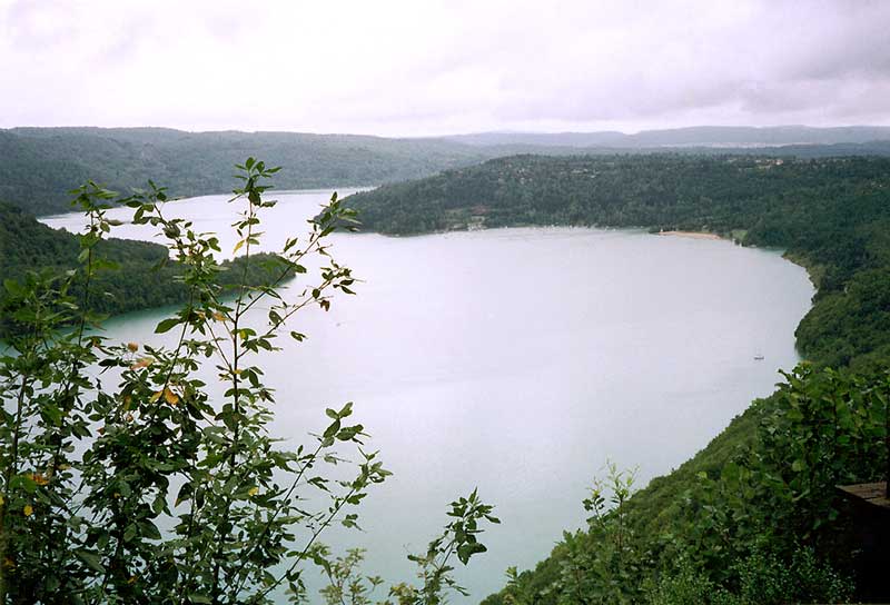 Lac-de-Vouglans-belvedere-du-Regardoir