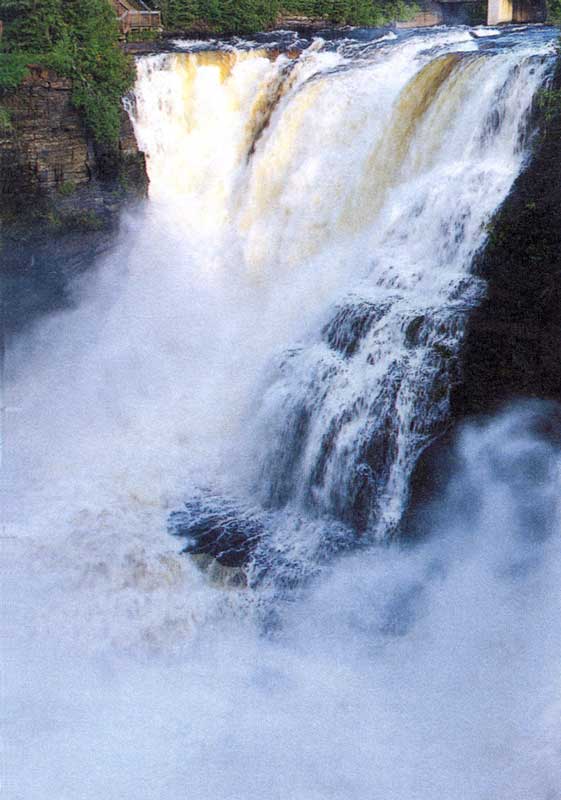 Kakabeka-Falls-gros-plan