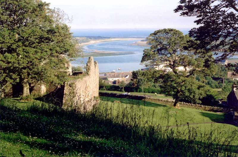 Dundrum-Castle-panorama