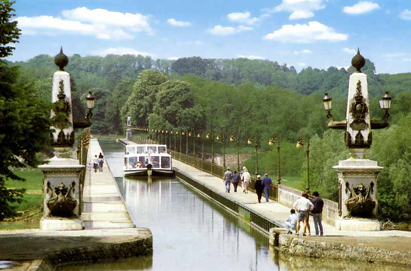 Briare : le
              pont-canal