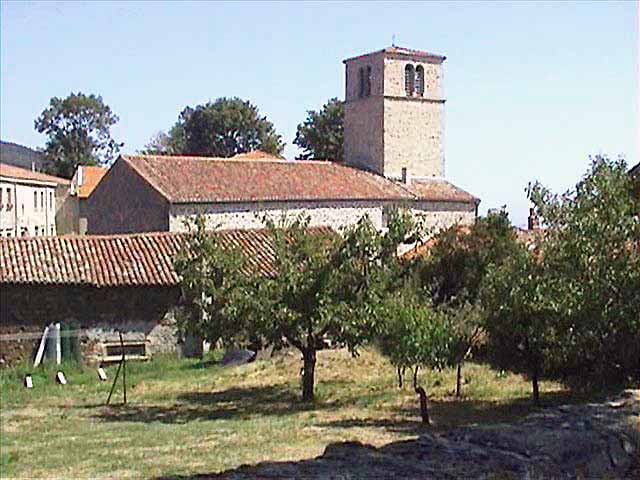 St-André-la-Côte : l'église dans le verger