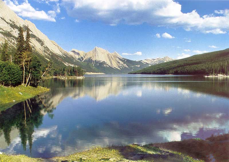 Aux alentours de
          Jasper : Medicine Lake