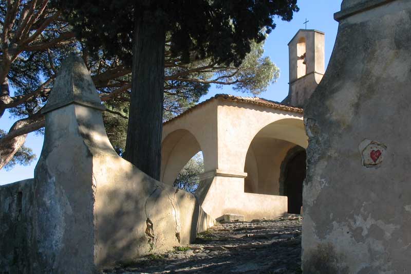St-Tropez: chapelle Ste-Anne