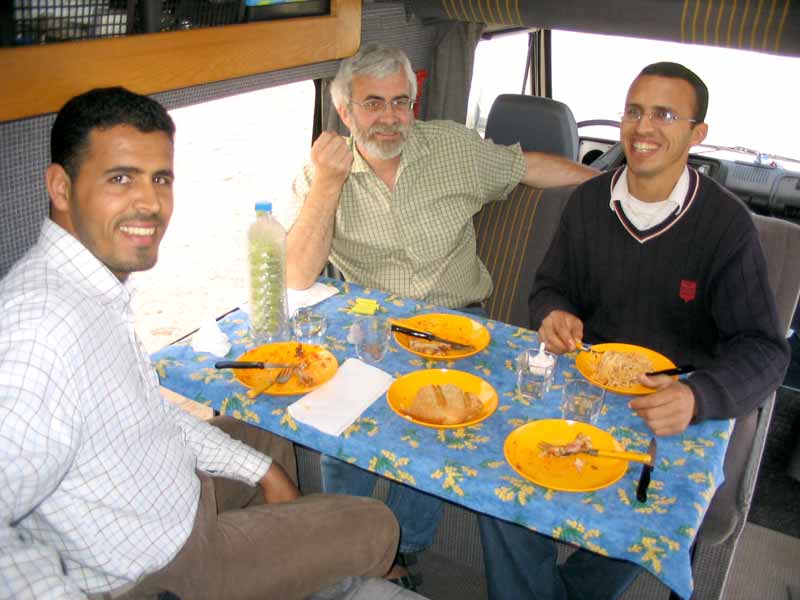 Déjeuner dans L'Aigle avec Abdel'Hak et Mokhtar