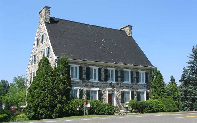Lotbiniere-maison-Chavigny-de-la-Chevrotiere-facade