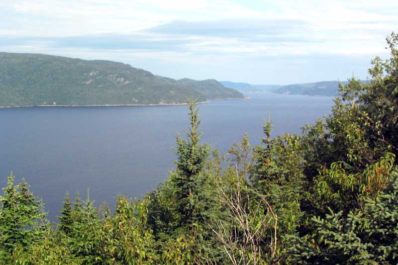 Anse-de-Tabatiere-le-grand-Saguenay-vers-l'aval