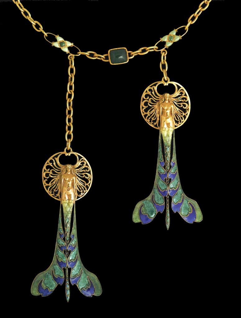 Collier aux
                  deux pendants