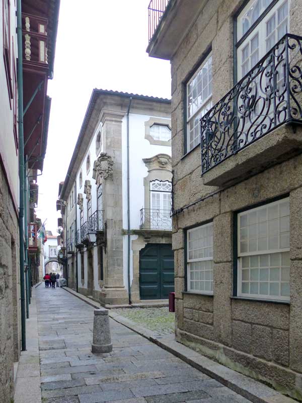 Guimaraes-rua-Santa-Maria