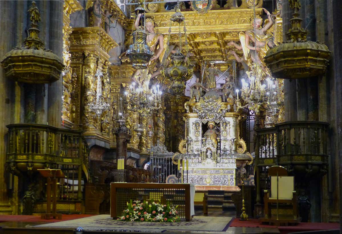 Maitre autel de Saint-Jacques dans la Chapelle Majeure