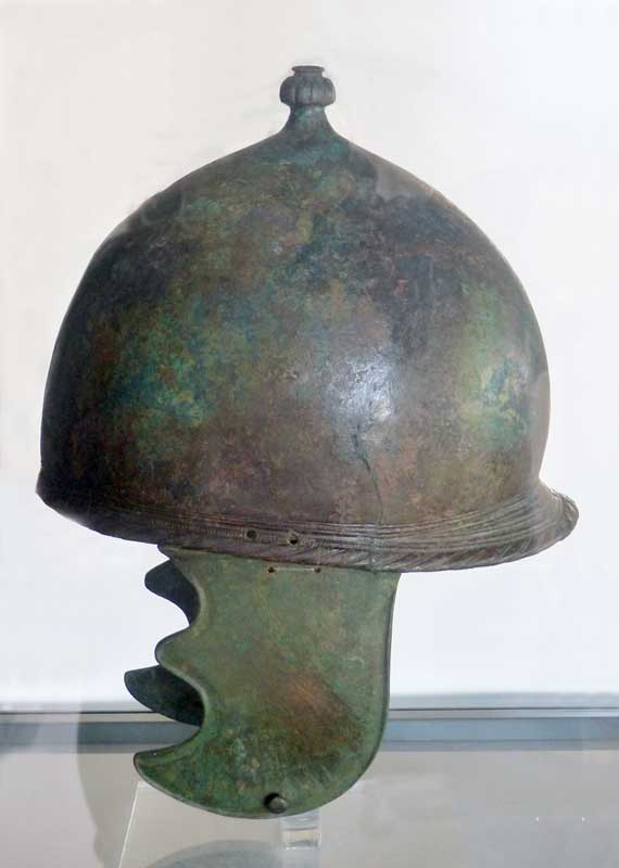 Locri-Epizefiri-casque-romain