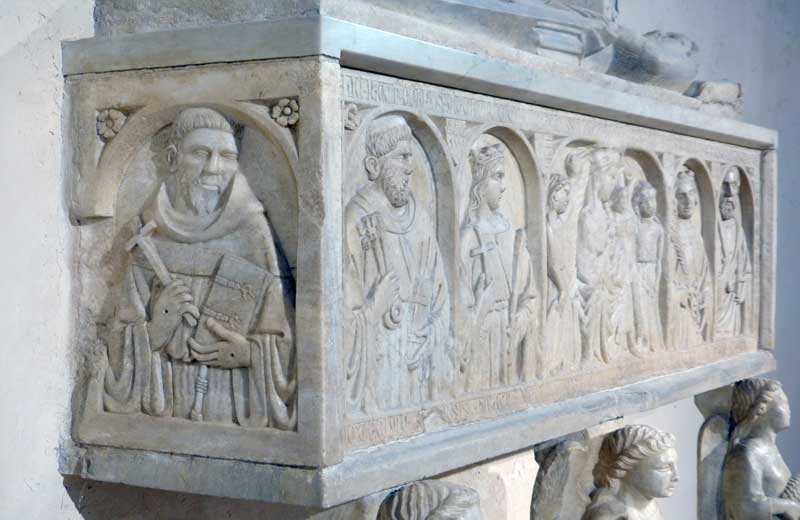 Gerace-chiesa-San-Francesco-d'Assisi-cenotaphe-de-Nicola-Ruffo-de-Calabre