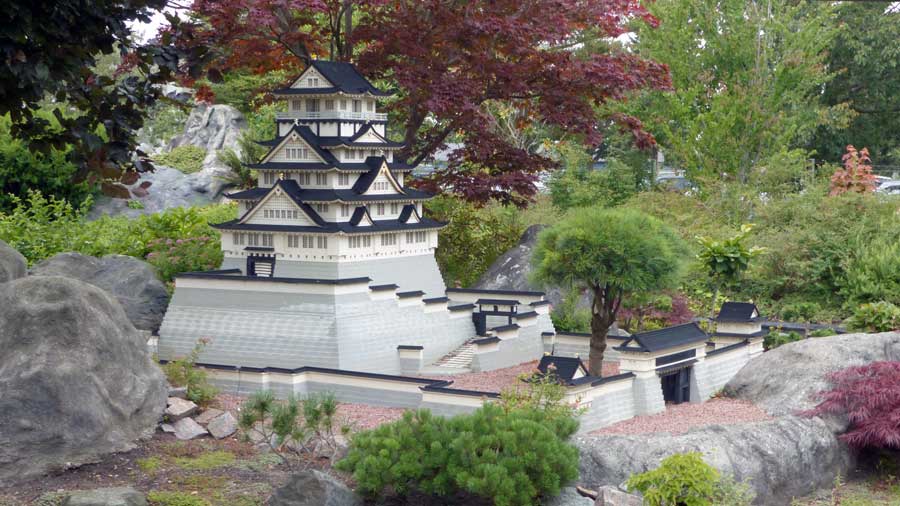 Miniboat : château de Nagoya au Japon