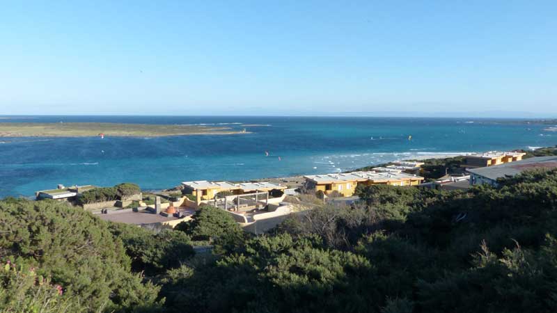 Capo
          Falcone : les villas au dessus de la plage