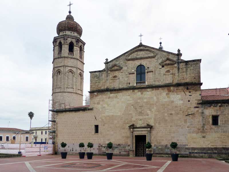 Façade e Sta Maria Assunta à Oristano