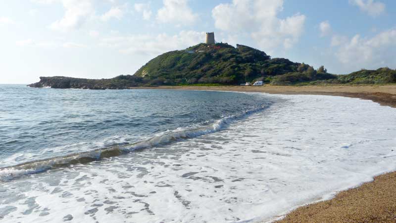 Chia-la-plage-est-et-la-tour