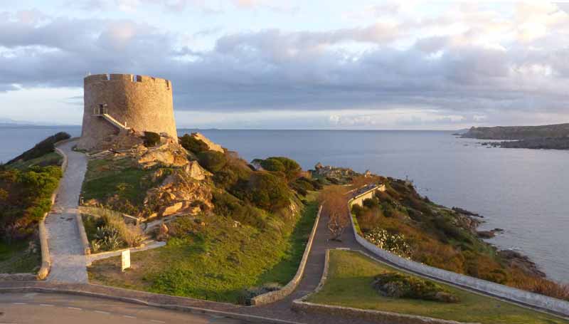 Santa-Teresa-Gallura-la-Torre-di-Longosardo-et-la-Corse