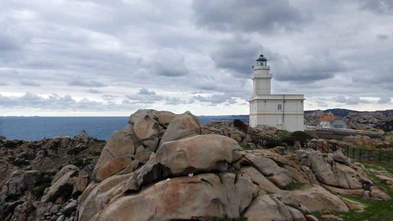 Capo
          Testa : le phare actuel