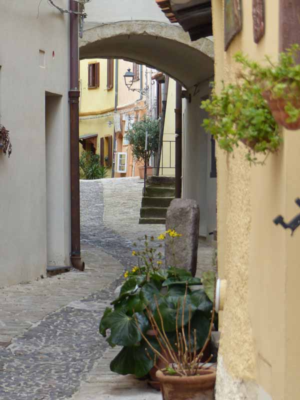 Ruelle dans la Haute-Ville de Castelsardo