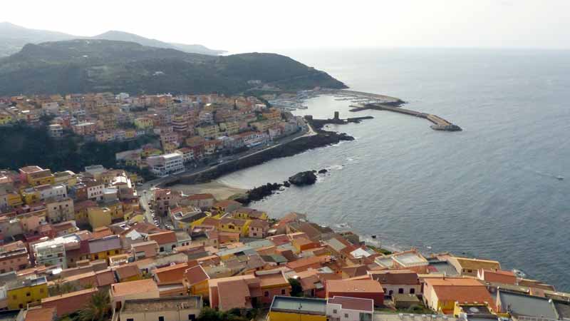 Castelsardo : le port depuis la terrasse du château