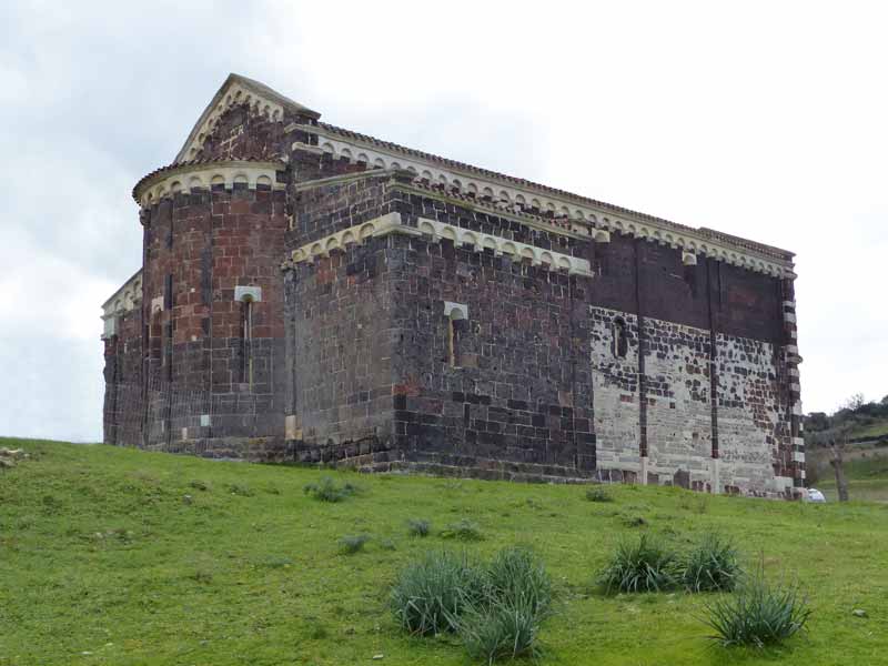 San Pietro di Simbranos : côté droit et abside