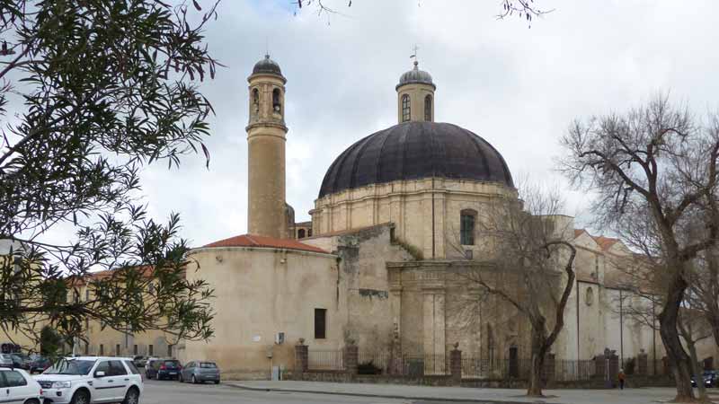 Sassari : le dome et le clocher de
                      Santa-Maria-di-Betlem