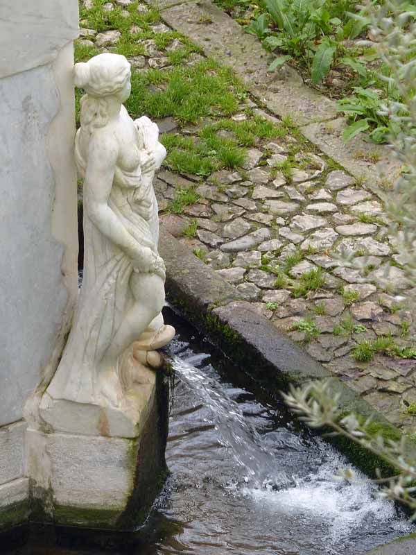 Fontana di Rosello: Le Printemps