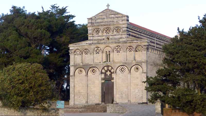 Façade de
                San-Pietro-di-Sorres