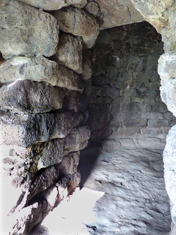 Chambre du 1er étage du donjon