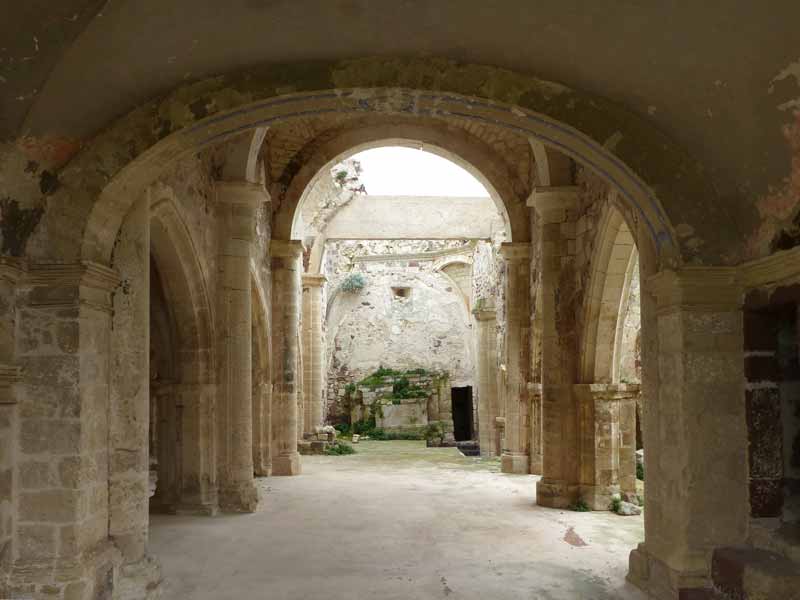 San-Pantaleo : la nef vers l'autel