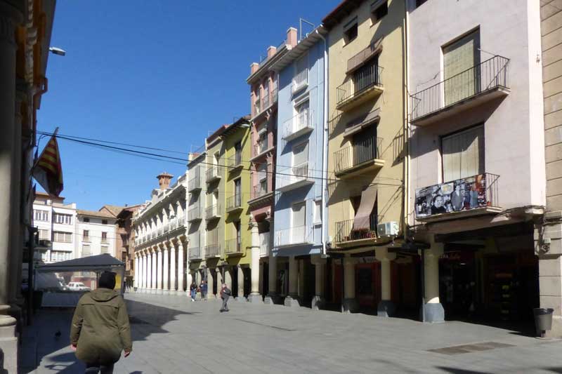 Barbastro-plaza-del-Mercado