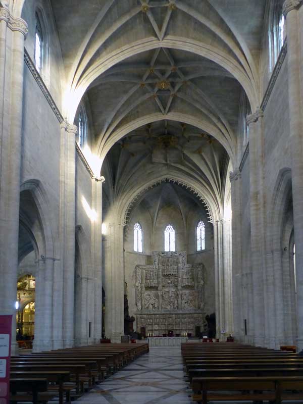 Nef-de-la-cathedrale de Huesca