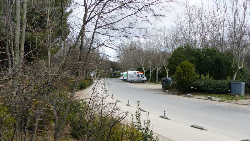 Madrid-bivouac-devant-le-lago-de-Casa-de-Campo