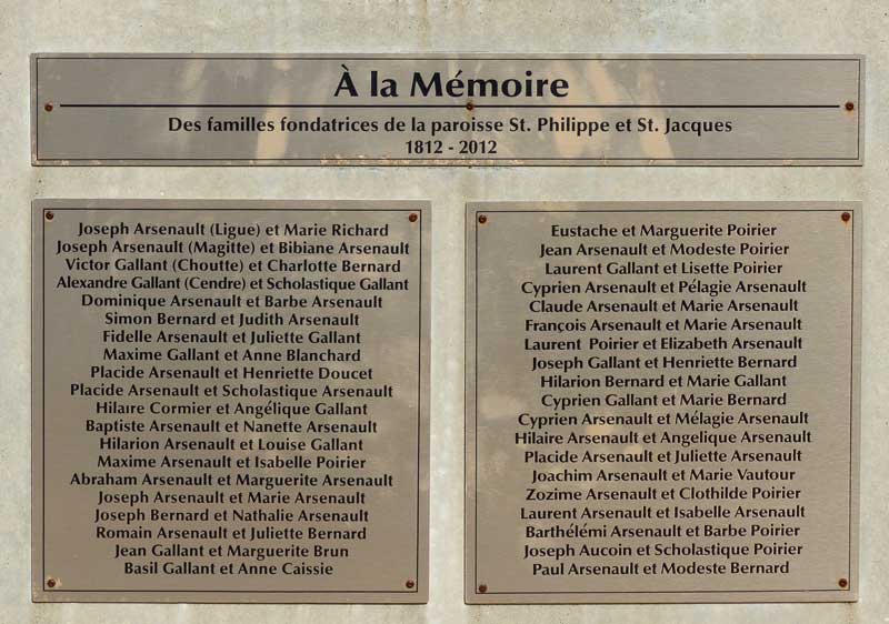 Baie-Egmont-Eglise-st-Philippe-et-St-Jacques-parc-memorial