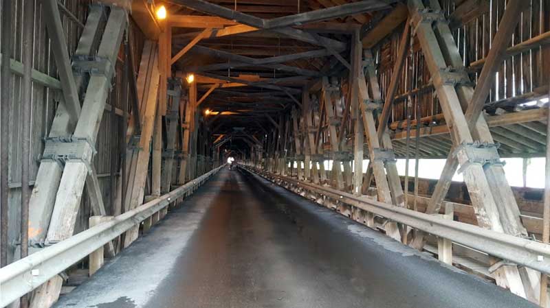 Hartland : en passant le pont couvert