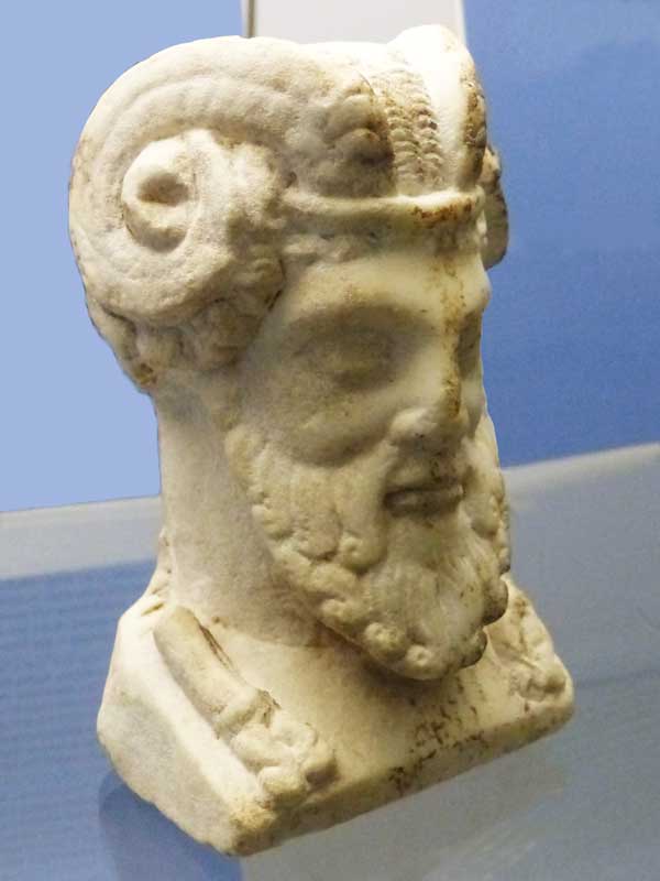 Aleria-Musee-archeo--buste-de-Jupiter-Hammon