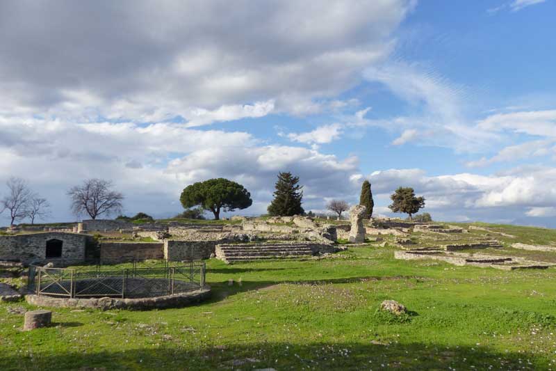 Aleria-parc-archeologique-grande-citerne-et--Capitole