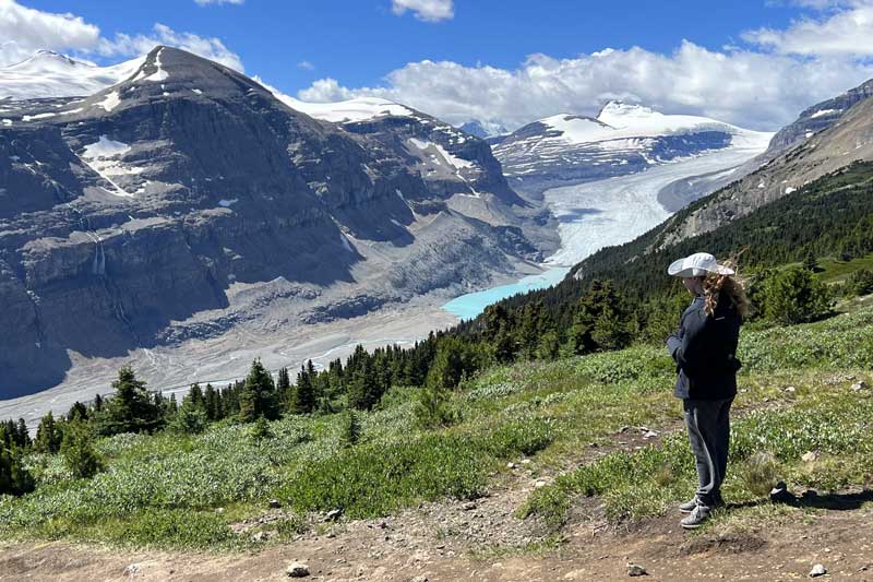 Parker-Ridge-Hermione-devant-le-glacier
                  Athabasca
