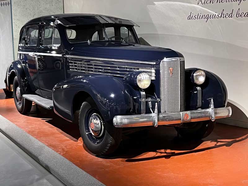 Cadillac-La-Salle-1938