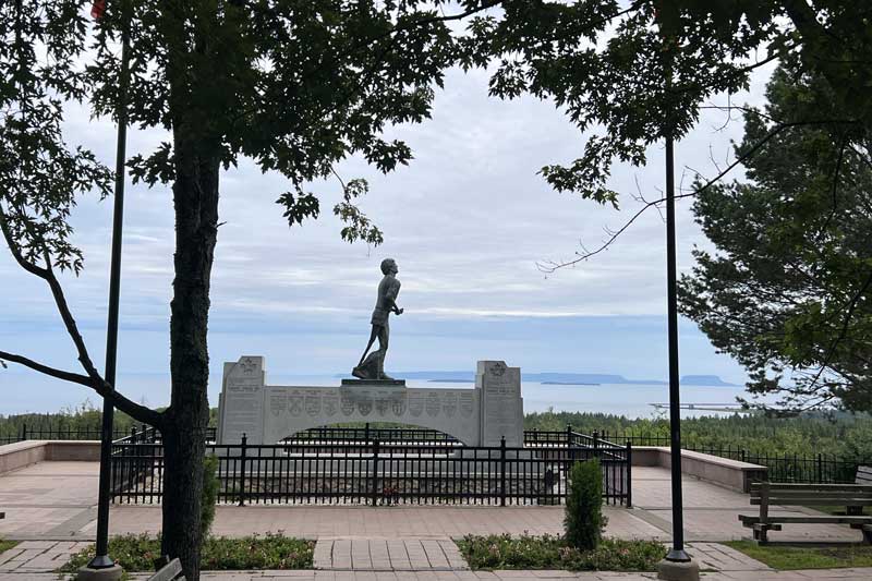 Thunder Bay : belvédère et monument Terry Fox