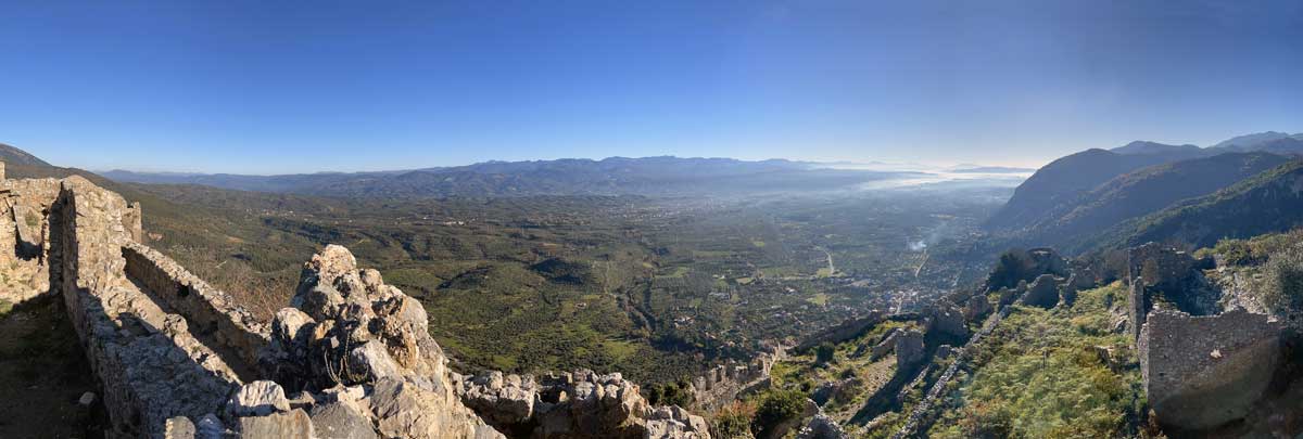 Panoramique sur la plaine de Sparta avant de
            redescendre