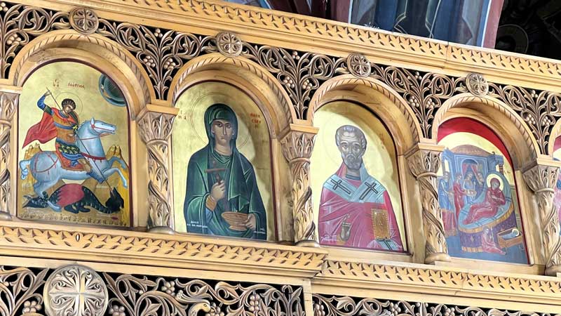 Porto-Heli : frise de l' iconostase de l'église
                  de l'Annonciation