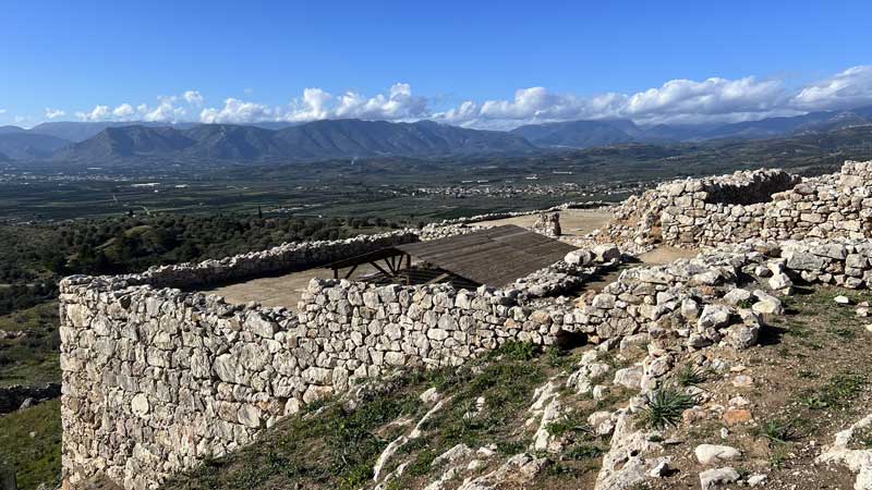 Mycenes-Megaron-du-Palais.