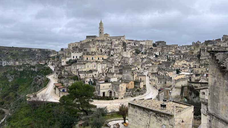 Materala-cathedrale-sur-la-butte