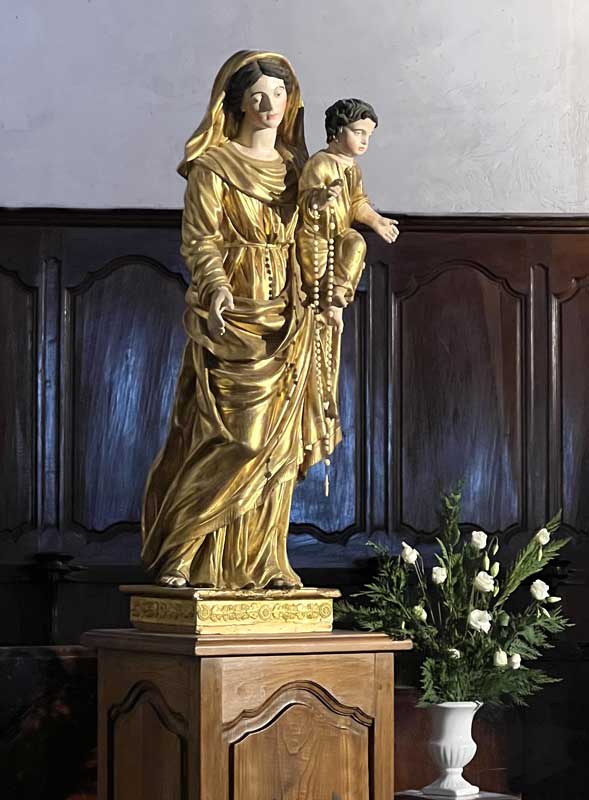 Vierge à l'Enfant-en bois doré du XVIIe