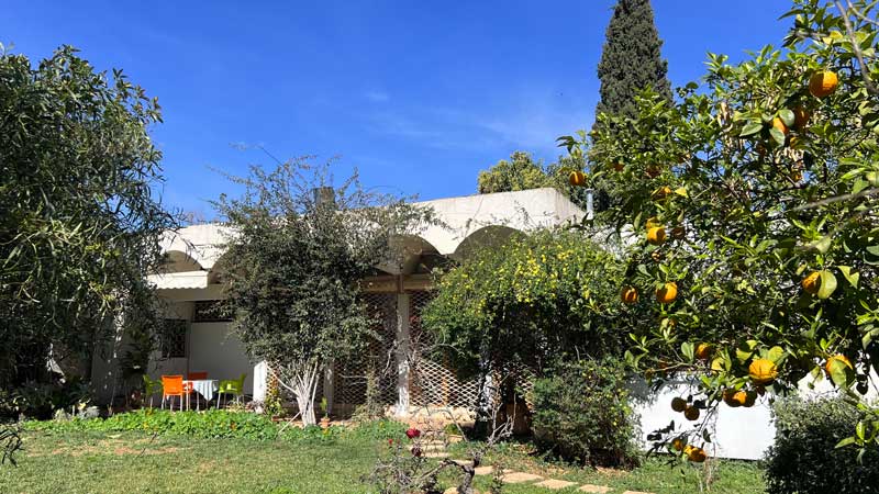 Fes-la-maison-depuis-le-jardin