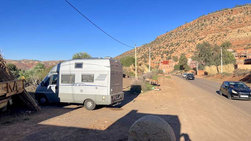 Timili--notre-bivouac-au-bord-de-la-N10