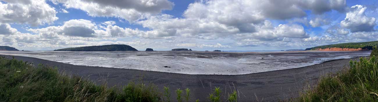 Panoramique sur les Five Islands à marée basse