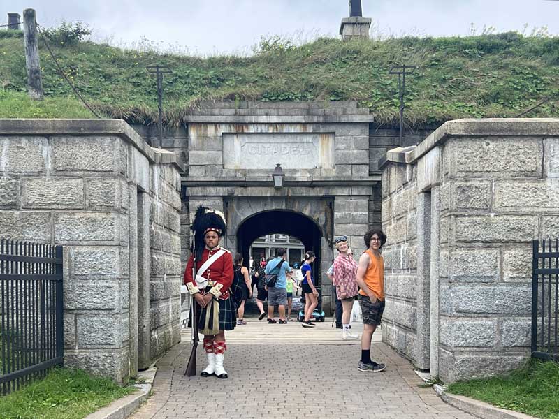 Porte de
                  la citadelle d,Halifax