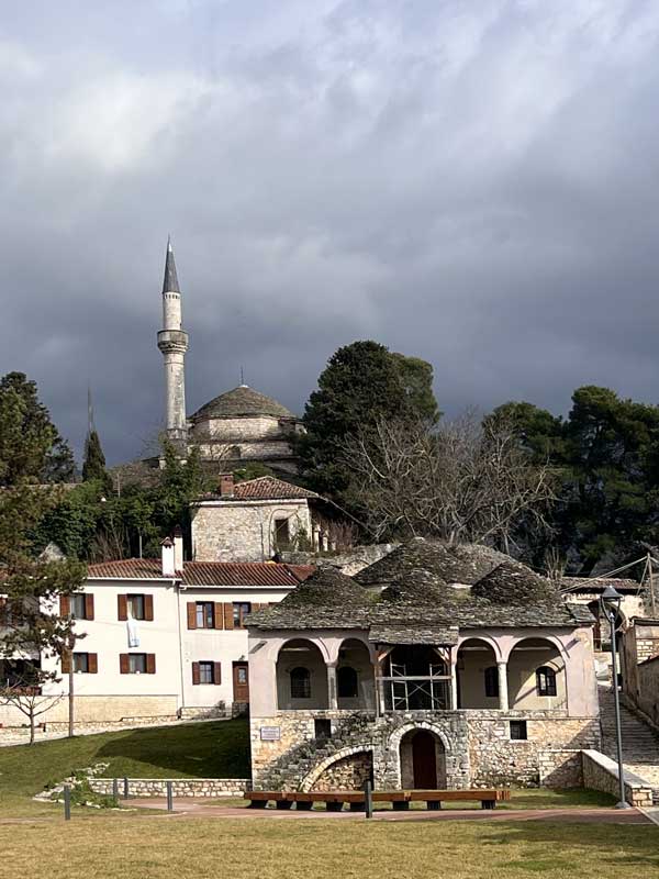 Ioannina-Bibliotheque-de-l'epoque-Ottomane-et-Aslan-Pacha-Mosquee