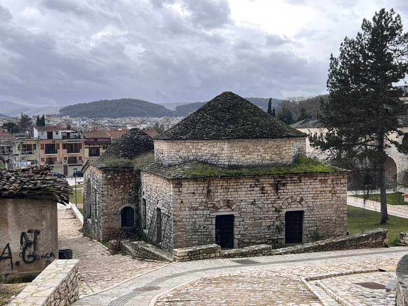 Ioannina-dos-de-la-Bibliotheque-ottomane